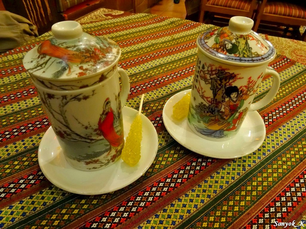 2681 Shiraz Saray e Mehr chaykhaneh restaurant Шираз Чайхана Сарай йе Мехр шафрановый чай