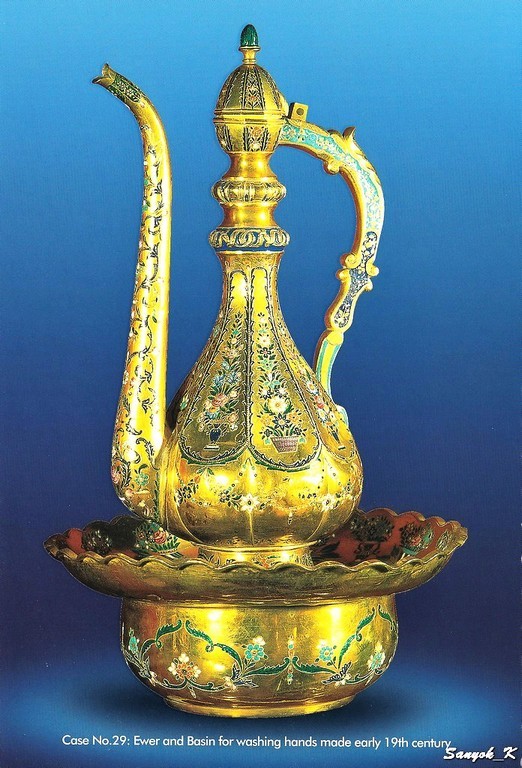Tehran Jewellery Museum Case 29 Тегеран Национальная сокровищница