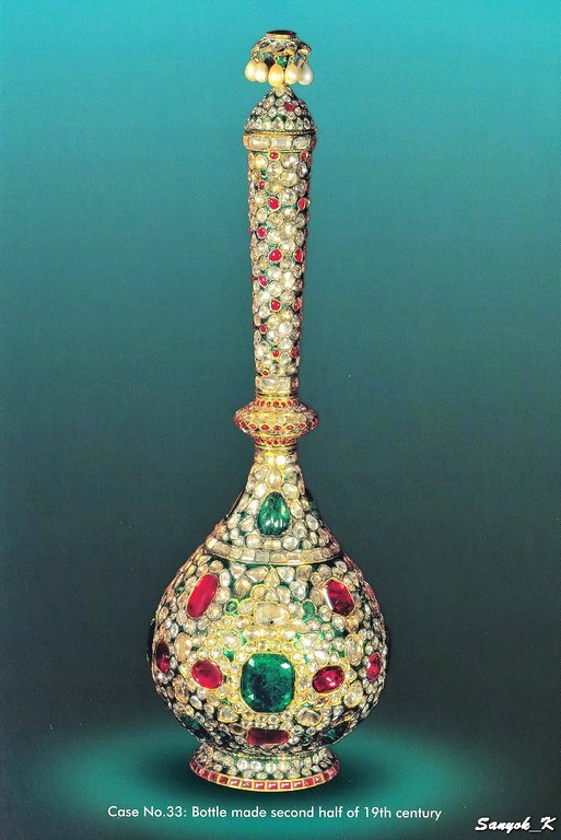 Tehran Jewellery Museum Case 33 Тегеран Национальная сокровищница